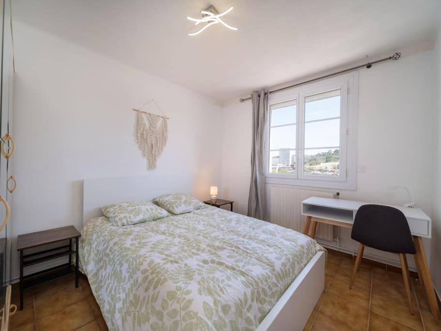Appartement Tout Equipe Traversant 6 A 8 Couchages Marseille Kültér fotó