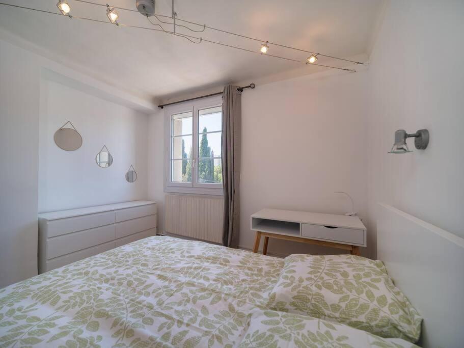 Appartement Tout Equipe Traversant 6 A 8 Couchages Marseille Kültér fotó
