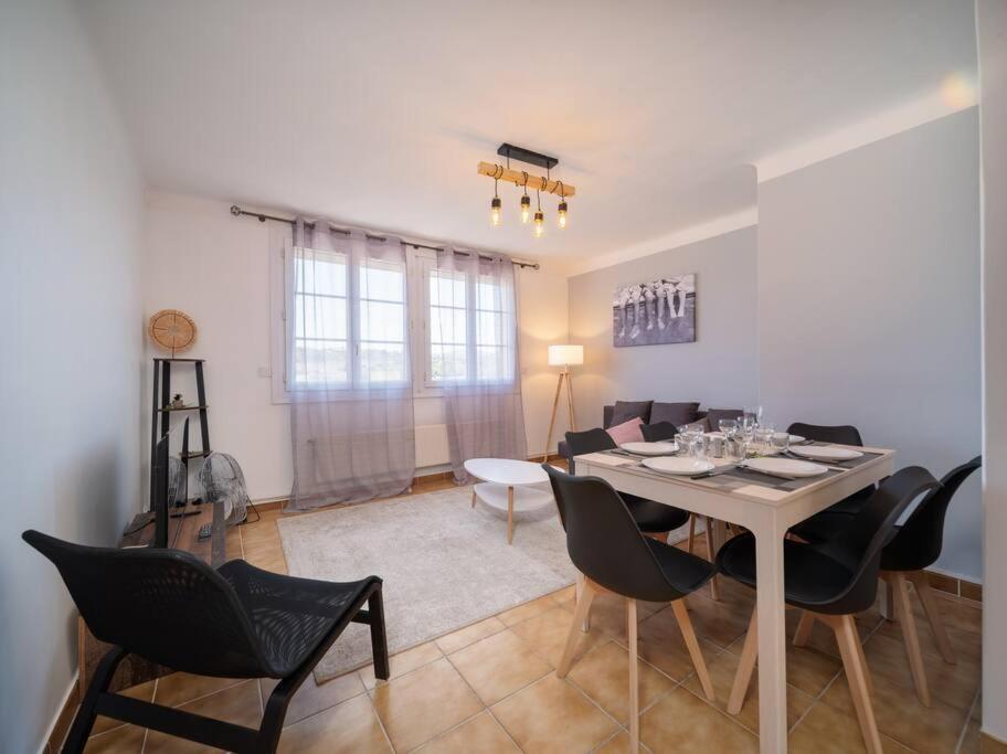 Appartement Tout Equipe Traversant 6 A 8 Couchages Marseille Kültér fotó